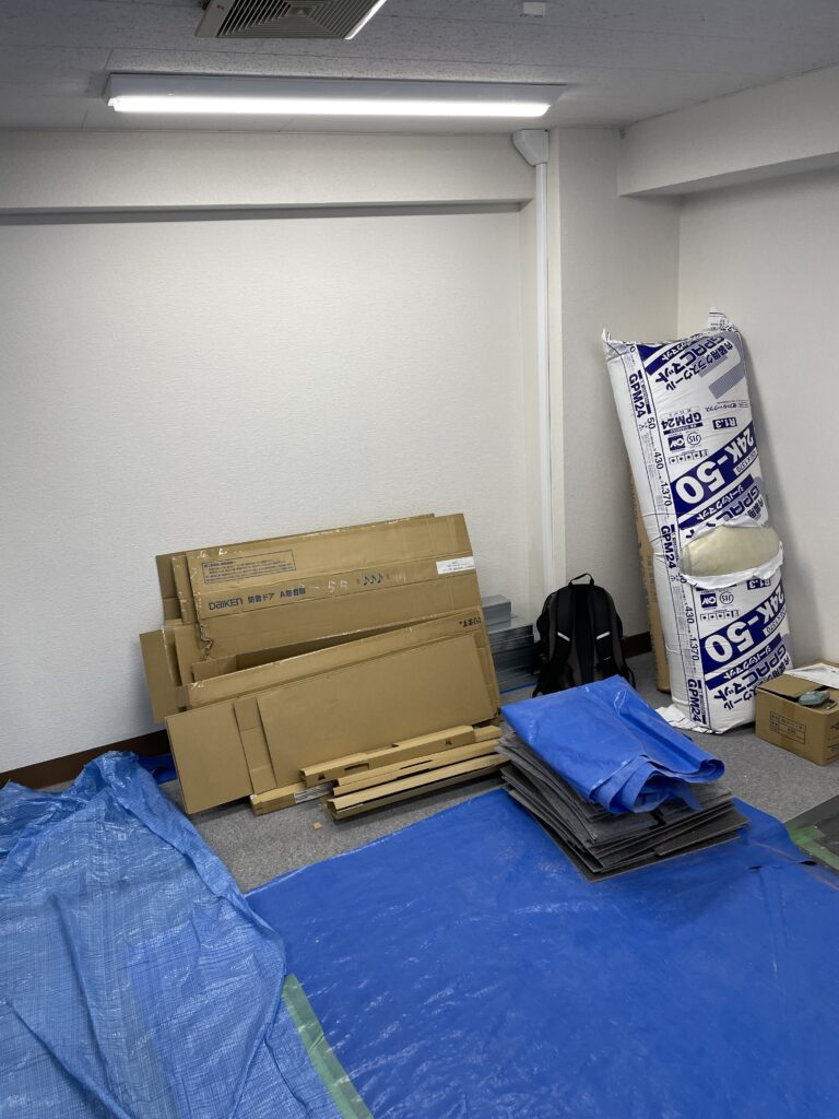 NAYUTAS鶴見校工事中