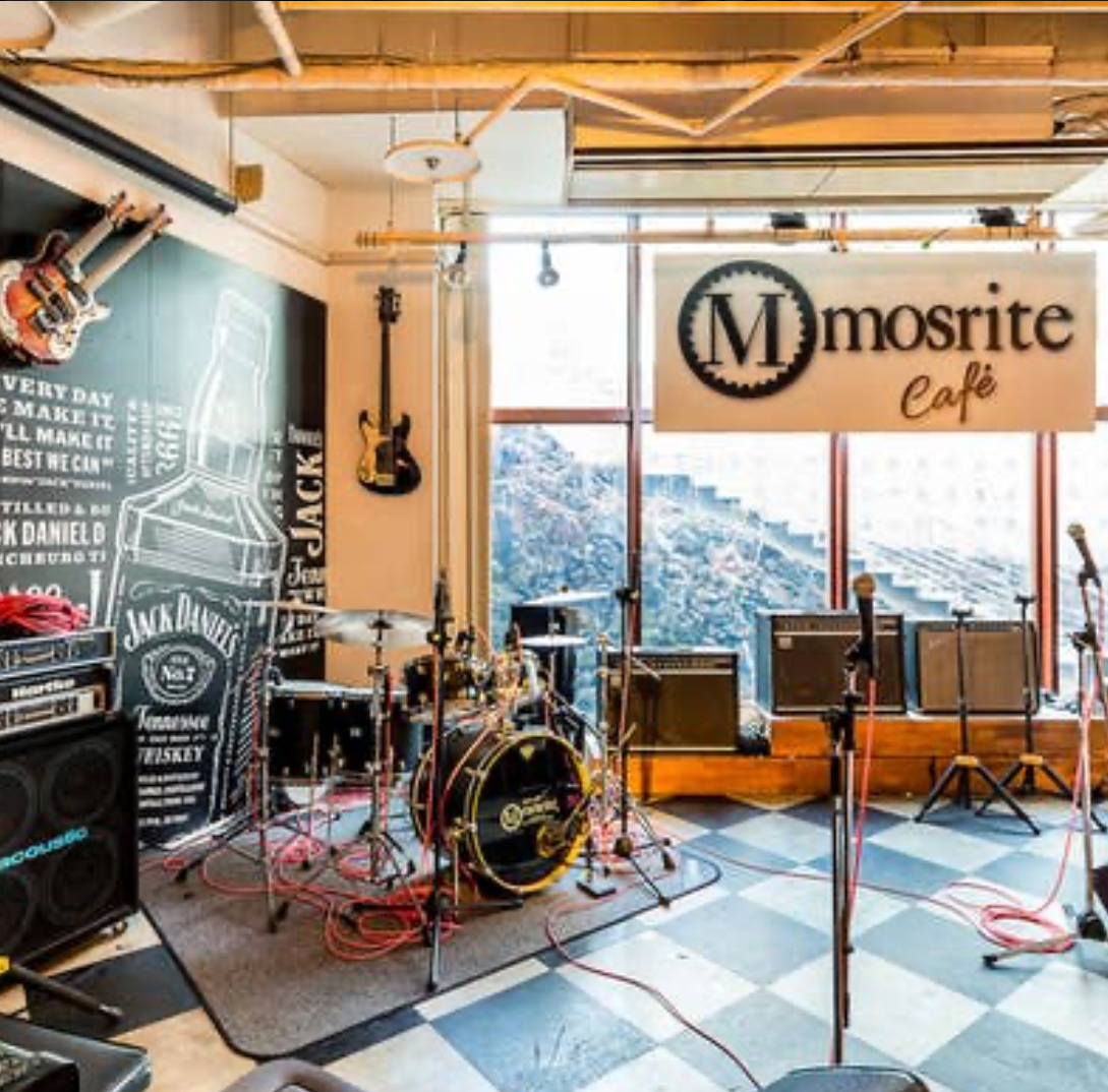 ♪１周年記念ステージ発表会♪in MosriteCafe [神戸・三宮のボイトレ、ダンススクール　ナユタス三宮駅前校]