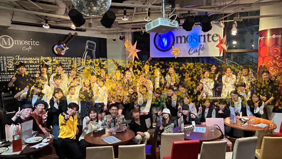 神戸、モズライトカフェにて1周年記念ステージライブイベントを行いました！[神戸・三宮のボイトレ教室]ナユタス三宮駅前校