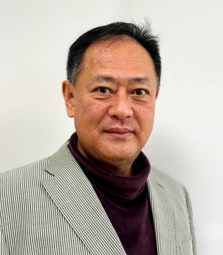 岡 智