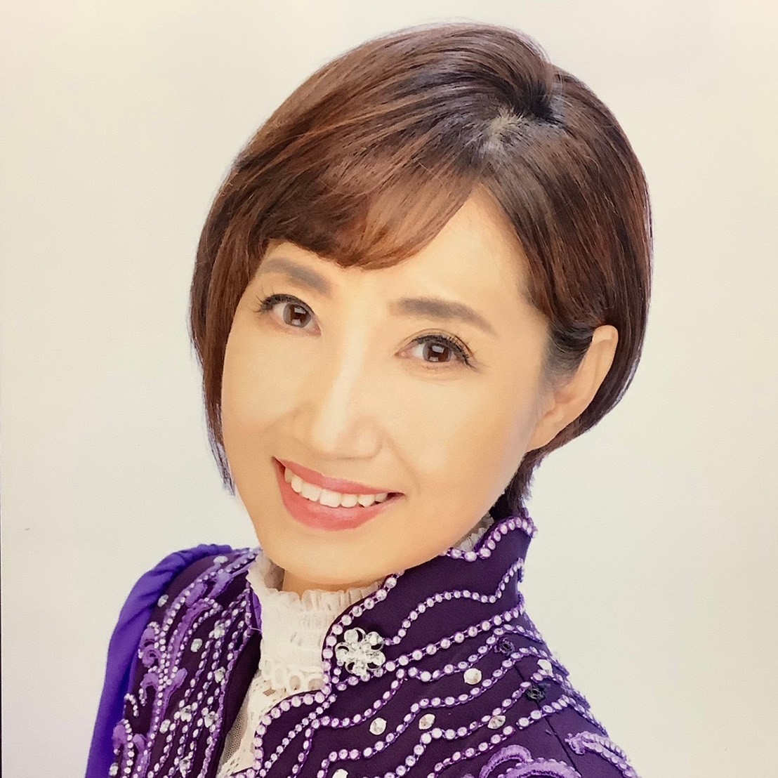 サファイア玲子